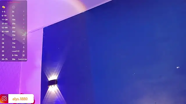 Snapshot of alysson_18 chatting on 02-17-25, 12:59 alysson 18 online show from 02-17-25, 12:59