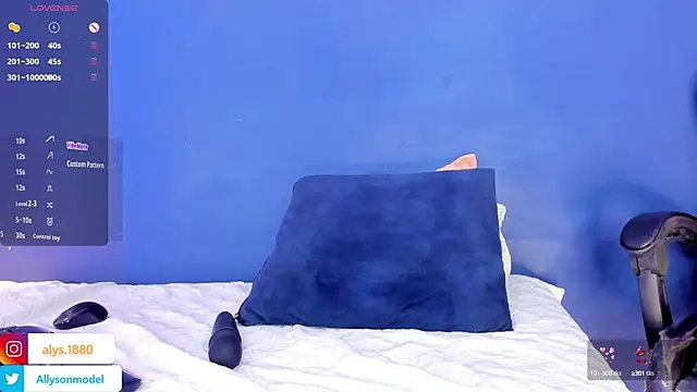 Snapshot of alysson_18 chatting on 03-20-25, 04:09 alysson 18 online show from 03-20-25, 04:09