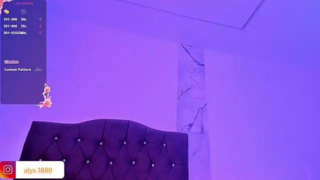 Snapshot of alysson_18 chatting on 11-24-25, 01:11 alysson 18 online show from 11-24-25, 01:11