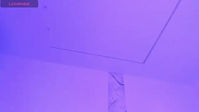 Snapshot of alysson_18 chatting on 12-03-25, 01:42 alysson 18 online show from 12-03-25, 01:42