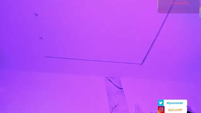 alysson 18 online show from 05-27-26, 01:08