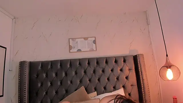 Kim Blane online show from 02-06-26, 04:28