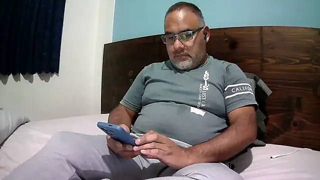 PhillDrake11 online show from 03-27-26, 03:01