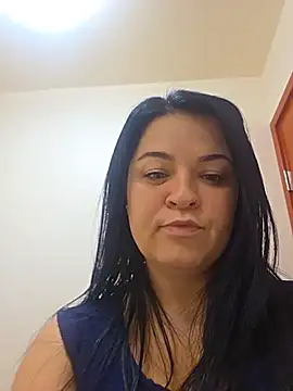 Snapshot of raea_quinn chatting on 08-05-26, 03:48 raea quinn online show from 08-05-26, 03:48