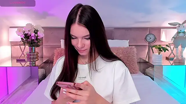 MiaMuse online show from 05-20-26, 07:09