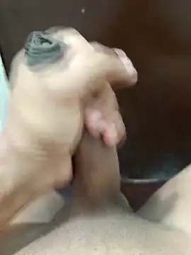 Snapshot of Deluxe_dick chatting on 09-18-25, 12:18 Deluxe dick online show from 09-18-25, 12:18