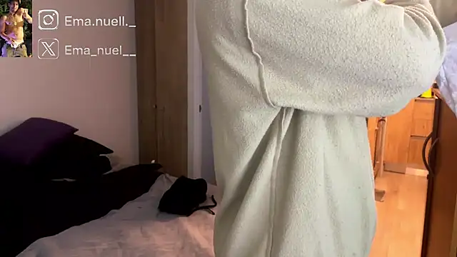 Snapshot of Emanuell__ chatting on 05-08-26, 02:06 Emanuell online show from 05-08-26, 02:06