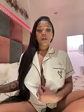 Snapshot of sexyTHANDO chatting on 05-17-26, 08:38 sexyTHANDO online show from 05-17-26, 08:38