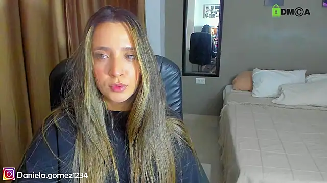 Snapshot of Danielacams chatting on 03-07-25, 04:13 Danielacams online show from 03-07-25, 04:13