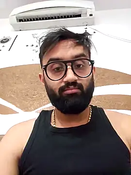 Snapshot of love4shownude chatting on 01-04-25, 03:18 love4shownude online show from 01-04-25, 03:18