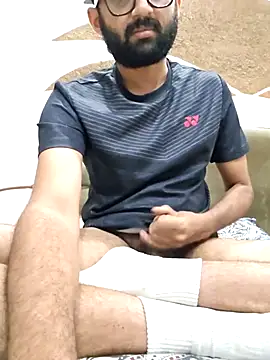 Snapshot of love4shownude chatting on 10-16-25, 05:03 love4shownude online show from 10-16-25, 05:03