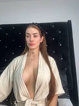 SofiaCarter online show from 12-27-24, 08:39