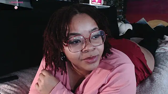 Snapshot of -khayaparker chatting on 12-27-24, 09:54 -khayaparker online show from 12-27-24, 09:54