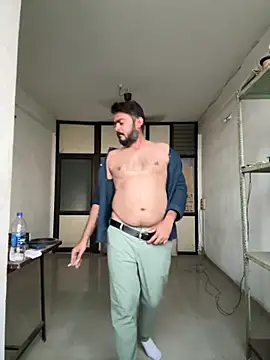 Snapshot of Spicy_aryan chatting on 03-19-25, 01:07 Spicy aryan online show from 03-19-25, 01:07