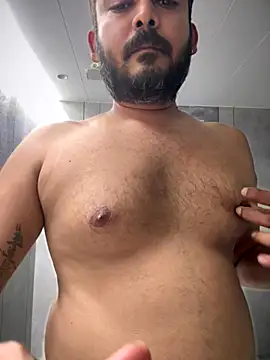 Snapshot of Spicy_aryan chatting on 10-15-25, 12:49 Spicy aryan online show from 10-15-25, 12:49