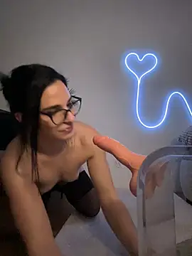 OIivia online show from 02-20-25, 10:04