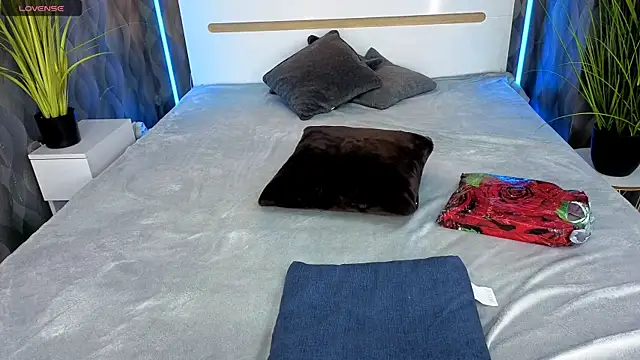 CharmedDoll online show from 04-21-26, 12:33