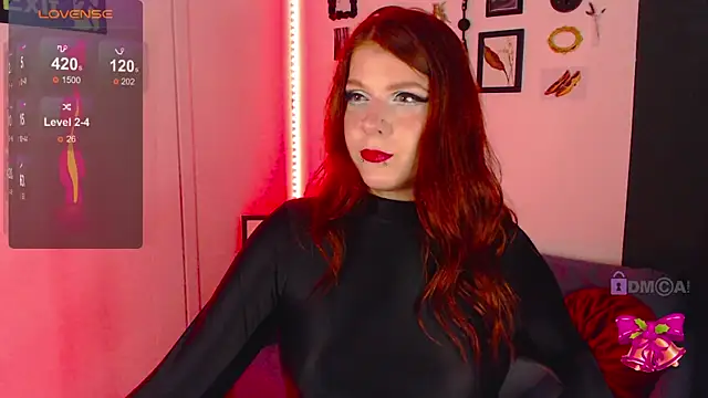 auroralatexprincess online show from 12-23-24, 10:55