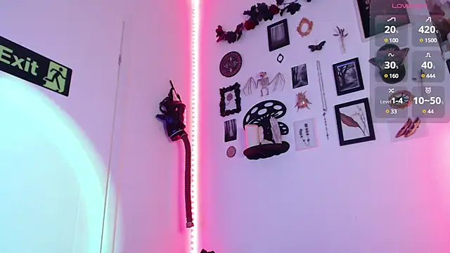 auroralatexprincess online show from 02-03-25, 06:49