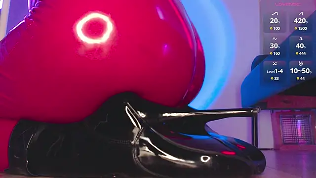 auroralatexprincess online show from 02-06-25, 09:28