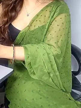 Snapshot of aliyaah_singh chatting on 03-20-25, 08:40 aliyaah singh online show from 03-20-25, 08:40