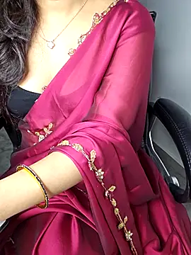 Snapshot of aliyaah_singh chatting on 10-01-25, 05:30 aliyaah singh online show from 10-01-25, 05:30