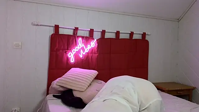 Snapshot of TiffanyDollxxx chatting on 10-08-25, 08:50 TiffanyDollxxx online show from 10-08-25, 08:50