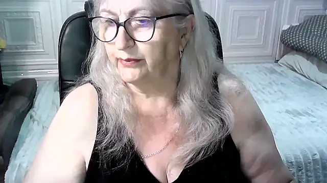 LolkaAlyss online show from 05-10-26, 02:55