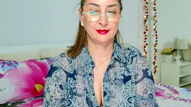 Tyana40 online show from 05-15-26, 10:50