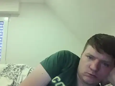 Snapshot of Tommyboy1279 chatting on 03-22-25, 10:06 Tommyboy1279 online show from 03-22-25, 10:06