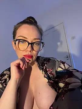 FemDom RubyKnightXXO online show from 01-30-25, 07:48