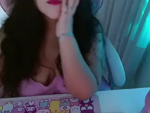 Snapshot of KittyK3 chatting on 02-12-25, 04:44 KittyK3 online show from 02-12-25, 04:44