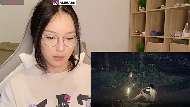 Snapshot of aliiiiiina chatting on 12-28-24, 09:19 aliiiiiina online show from 12-28-24, 09:19