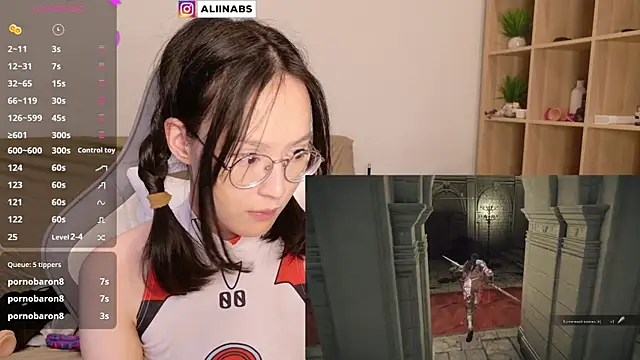 Snapshot of aliiiiiina chatting on 01-11-25, 08:10 aliiiiiina online show from 01-11-25, 08:10