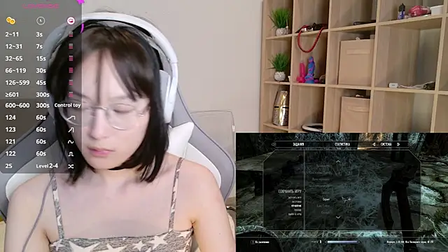 Snapshot of aliiiiiina chatting on 02-08-25, 08:53 aliiiiiina online show from 02-08-25, 08:53