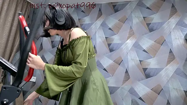 Snapshot of aliiiiiina chatting on 10-26-25, 08:59 aliiiiiina online show from 10-26-25, 08:59