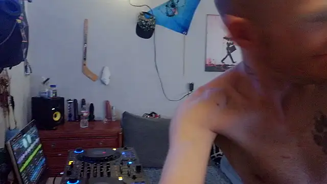 pyrowuff online show from 06-25-26, 06:07