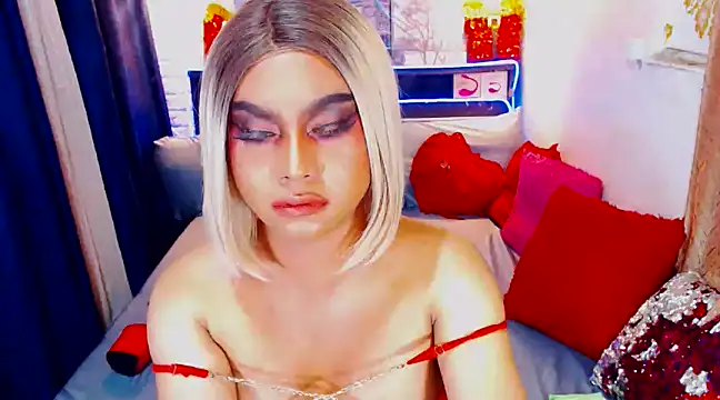 Snapshot of TsGoddessNhicolle chatting on 01-27-25, 02:31 TsGoddessNhicolle online show from 01-27-25, 02:31