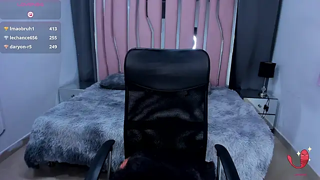 wandaxs69 online show from 02-04-25, 01:13