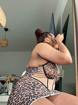 Snapshot of kataryna69 chatting on 11-12-25, 12:38 kataryna69 online show from 11-12-25, 12:38