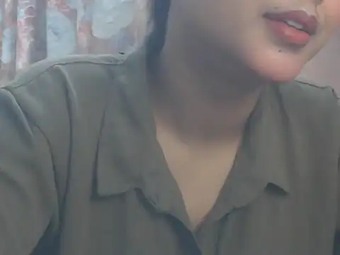 Snapshot of NancyRuvi chatting on 05-13-26, 02:58 NancyRuvi online show from 05-13-26, 02:58
