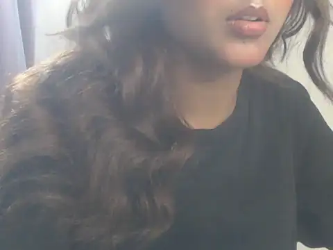 Snapshot of NancyRuvi chatting on 05-31-26, 04:03 NancyRuvi online show from 05-31-26, 04:03