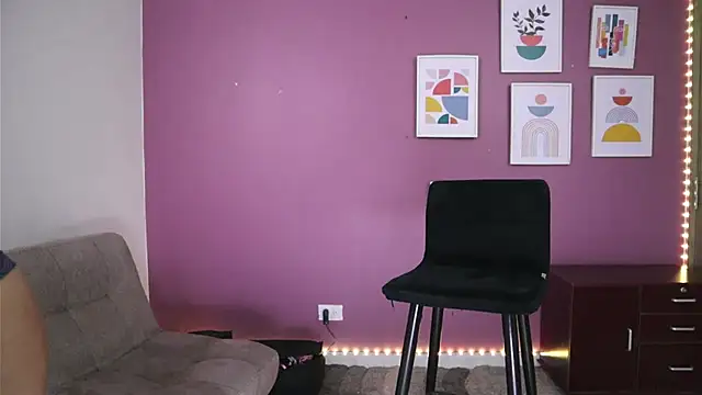 Steph F online show from 10-17-25, 04:26