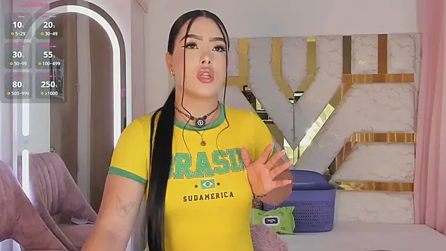 sophy champagne online show from 06-25-26, 01:05