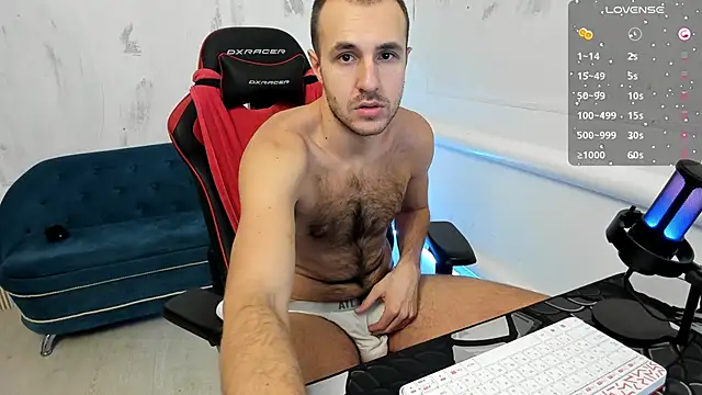 Snapshot of Raamoss chatting on 12-20-24, 05:47 Raamoss online show from 12-20-24, 05:47