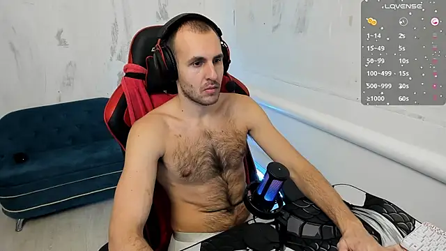 Snapshot of Raamoss chatting on 12-20-24, 08:49 Raamoss online show from 12-20-24, 08:49