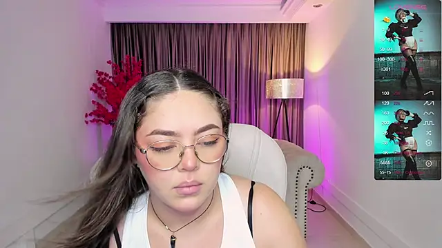 Snapshot of emmy_walker chatting on 02-04-25, 11:05 emmy walker online show from 02-04-25, 11:05