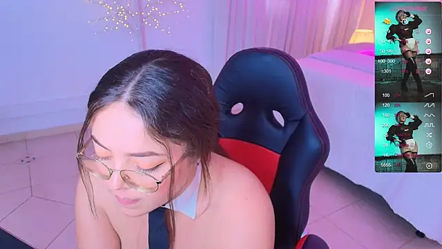 Snapshot of emmy_walker chatting on 02-12-25, 05:16 emmy walker online show from 02-12-25, 05:16