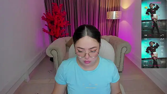 Snapshot of emmy_walker chatting on 03-07-25, 10:56 emmy walker online show from 03-07-25, 10:56