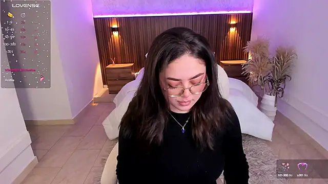 Snapshot of emmy_walker chatting on 03-18-25, 11:08 emmy walker online show from 03-18-25, 11:08